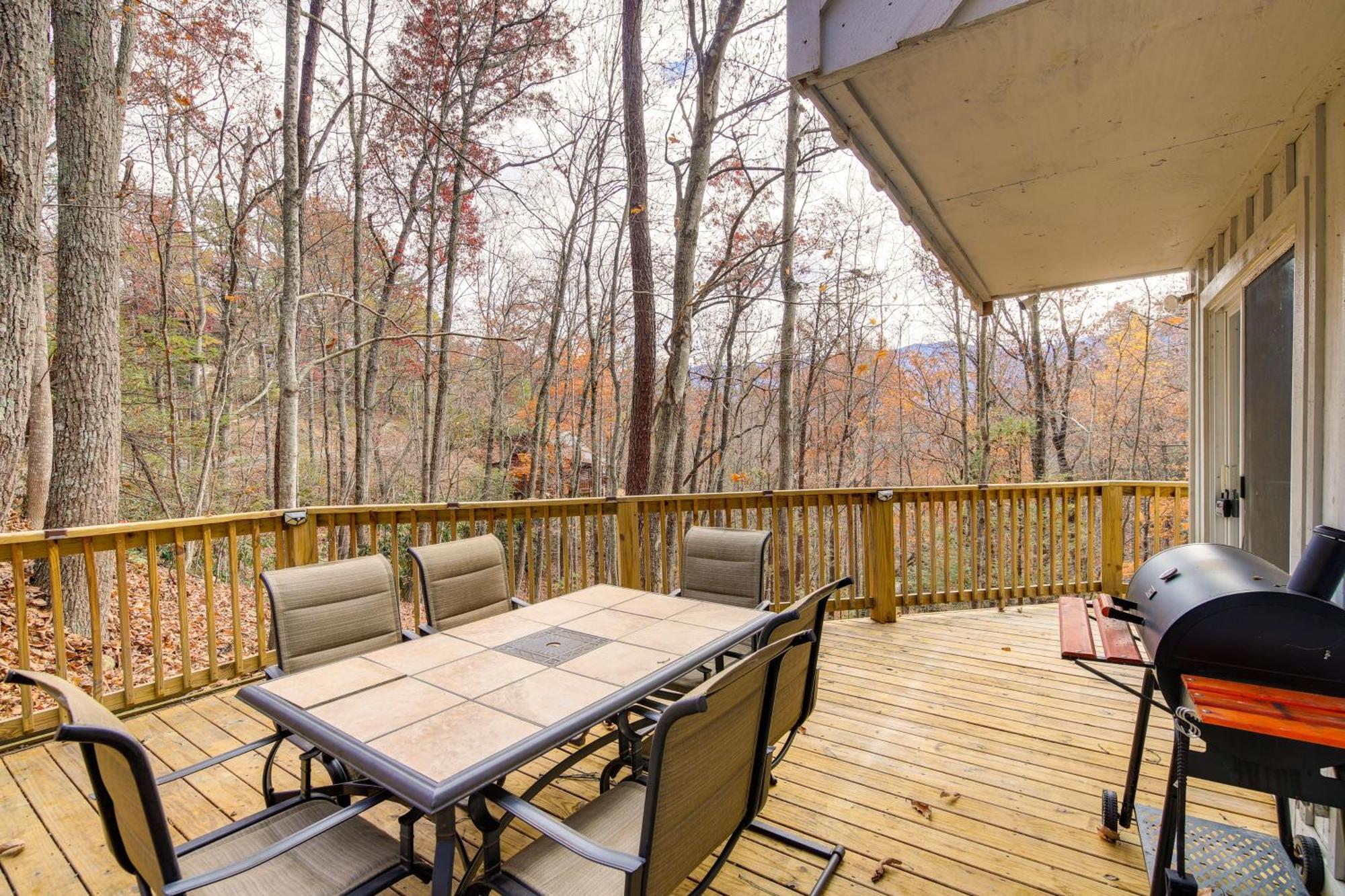 Updated Cobbly Nob Resort Home With Hot Tub! Gatlinburg Exterior foto