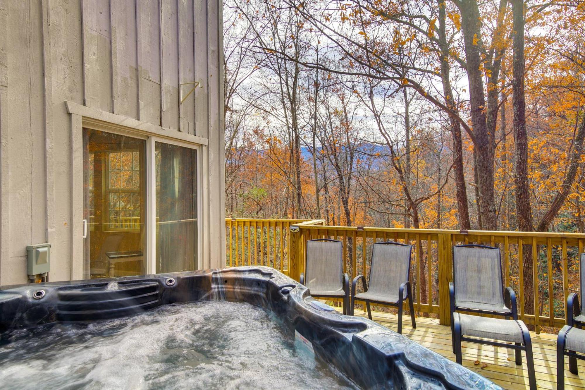 Updated Cobbly Nob Resort Home With Hot Tub! Gatlinburg Exterior foto