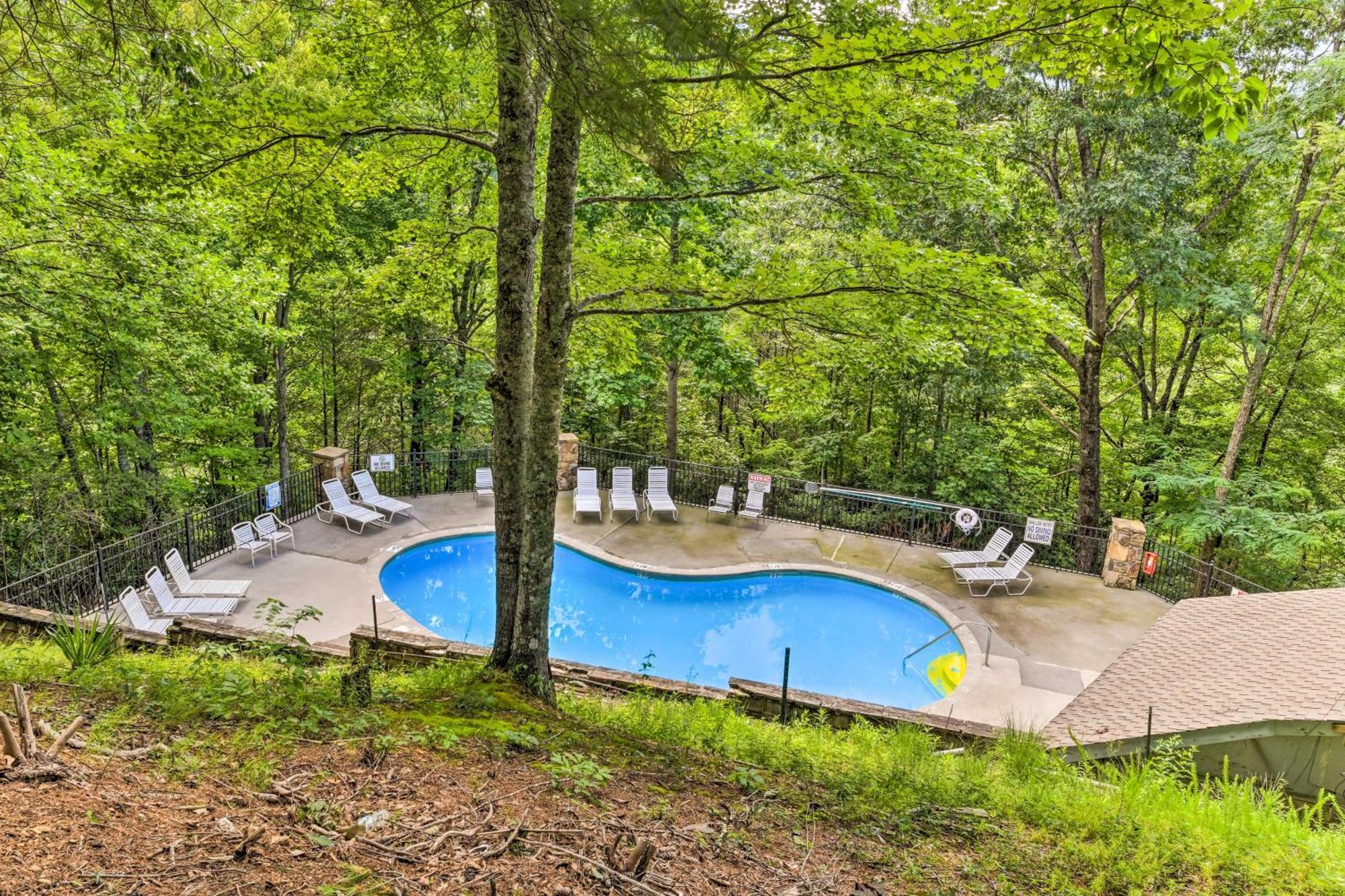 Updated Cobbly Nob Resort Home With Hot Tub! Gatlinburg Exterior foto