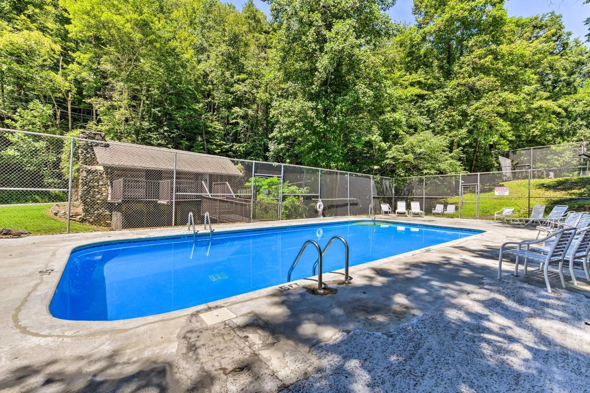 Updated Cobbly Nob Resort Home With Hot Tub! Gatlinburg Exterior foto