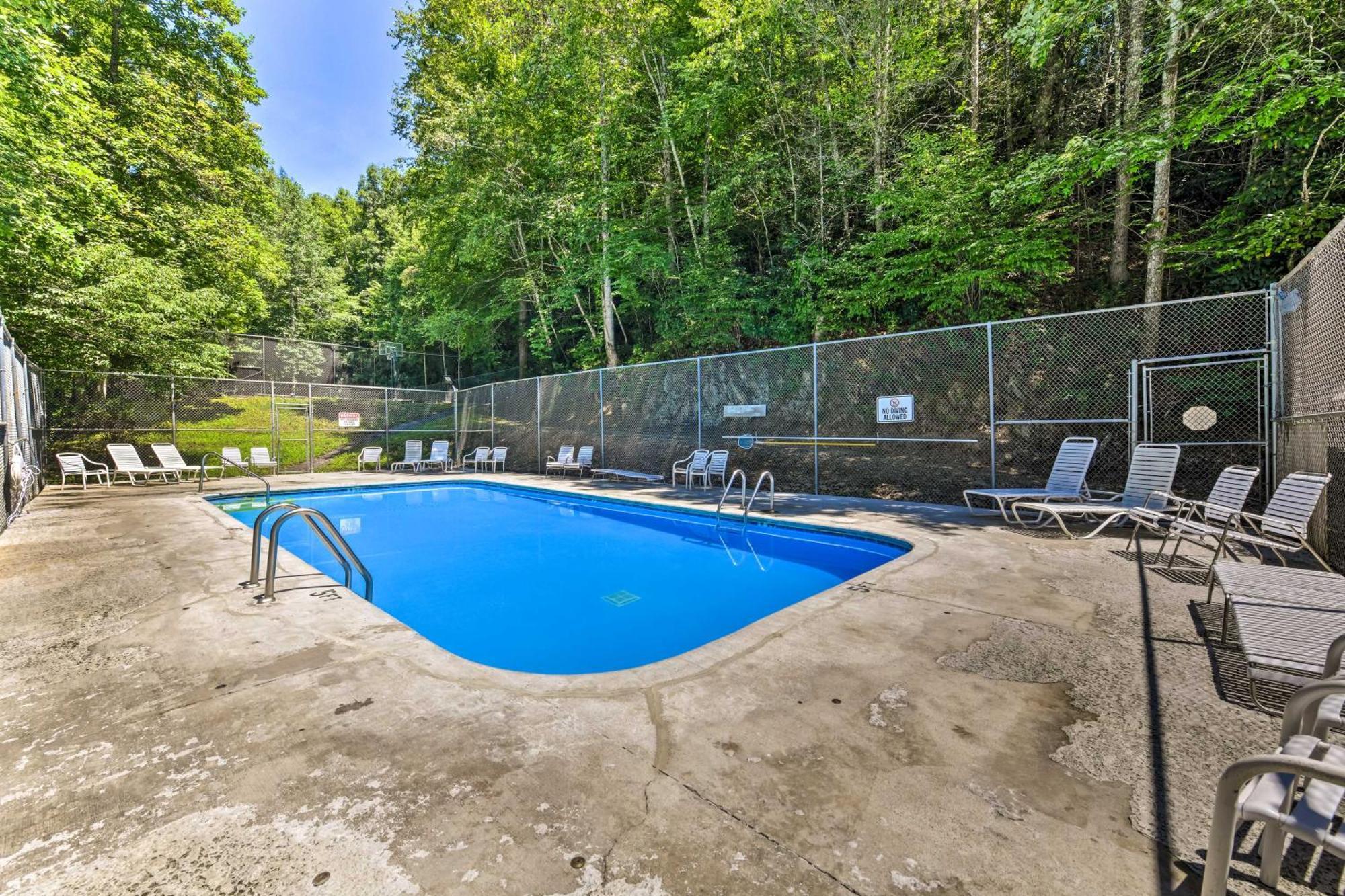 Updated Cobbly Nob Resort Home With Hot Tub! Gatlinburg Exterior foto